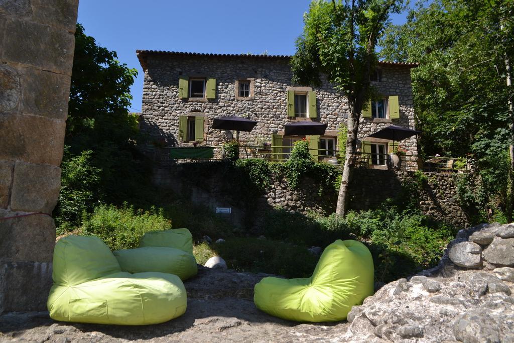 Bed and Breakfast Maison Sous Le Pont Meyras Экстерьер фото