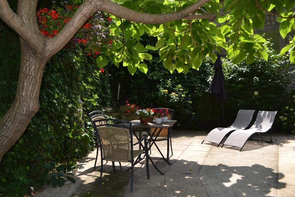 Bed and Breakfast Maison Sous Le Pont Meyras Экстерьер фото