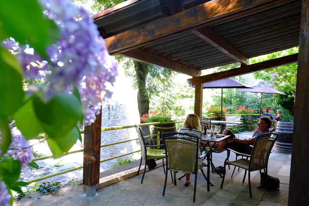 Bed and Breakfast Maison Sous Le Pont Meyras Экстерьер фото